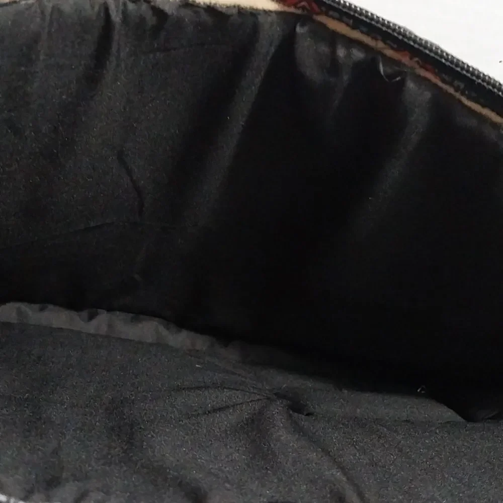 Creating with Threads stylish laptop